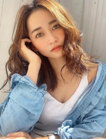 モデル_山吹香織