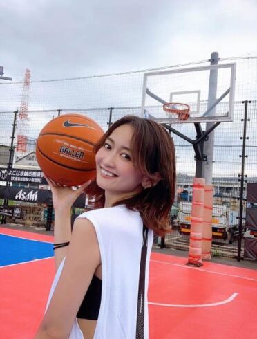 モデル_山吹香織