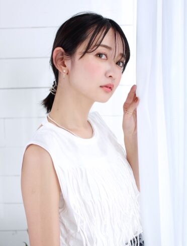 モデル_山吹香織