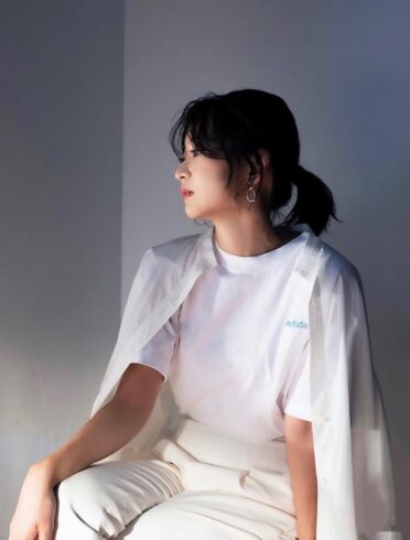 モデル_山吹香織